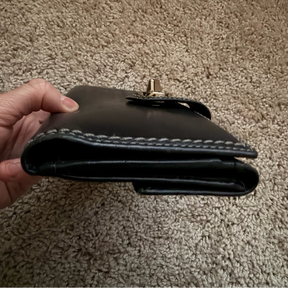 Coach Black Leather Turnlock Continental Wallet – Classic Stitching - Picture 14 of 16